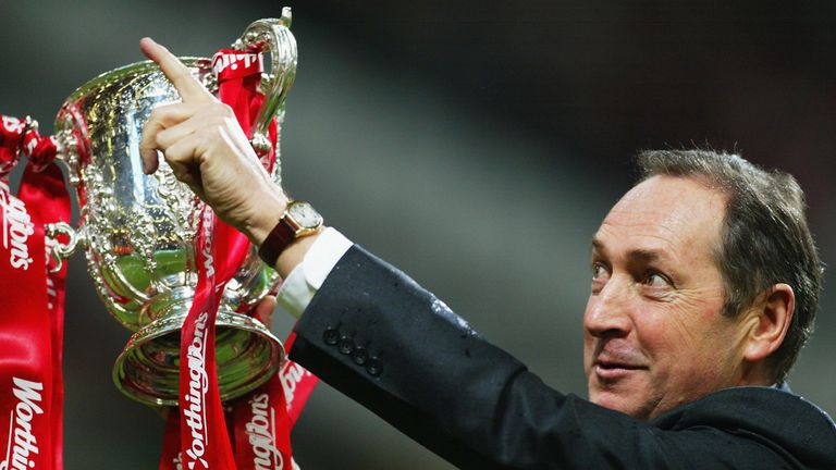 CARDIFF - MARCH 2:   Liverpool manager Gerard Houllier celebrates winning the Worthington Cup during the Worthington Cup Final between Liverpool and Manche