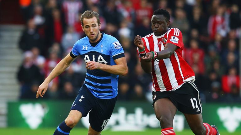 Victor Wanyama of Southampton challenges Harry Kane of Tottenham 