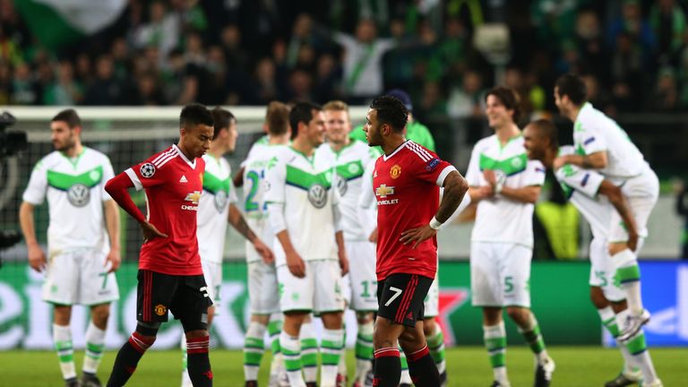 Jesse Lingard, Memphis Depay, dejected, Wolfsburg v Manchester United, Champions League