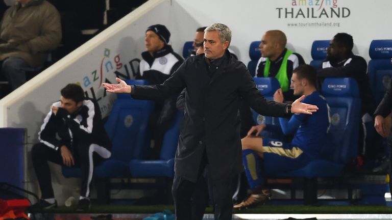 LEICESTER, ENGLAND - DECEMBER 14:  Jose Mourinho reacts during the Barclays Premier League match between Leicester City and Chelsea