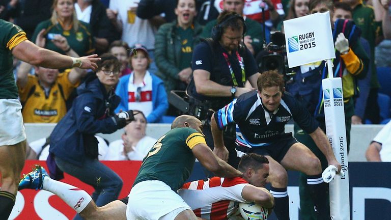 BRIGHTON, ENGLAND - SEPTEMBER 19:  Karne Hesketh of Japan scores the winning try during the 2015 Rugby World Cup Pool B match between South Africa and Japa