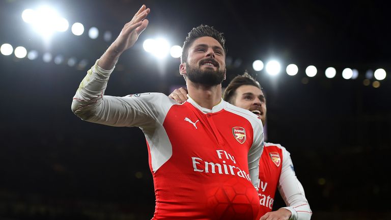 Olivier Giroud celebrates after scoring against Sunderland