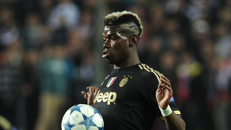 Juventus midfielder Paul Pogba controls the ball 