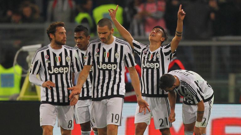 Paulo Dybala and Juventus celebrate