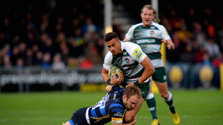 Leicester full-back Telusa Veainu is tackled by Chris Pennell of Worcester Warriors