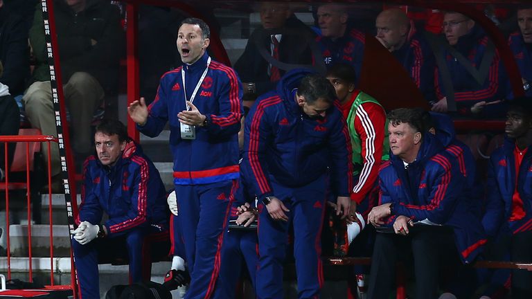 Steve Round thinks assistant manager Ryan Giggs should take over at Manchester United when Louis van Gaal leaves