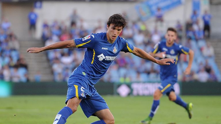 GETAFE, SPAIN - SEPTEMBER 27:  Santiago Vergini of Getafe