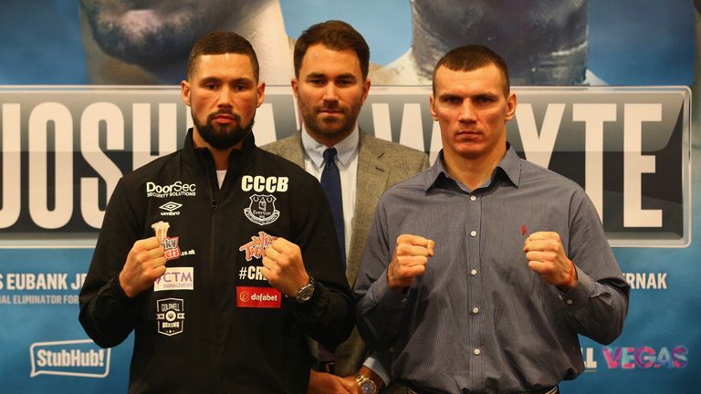 Tony Bellew (L) and Mateusz Masternak 