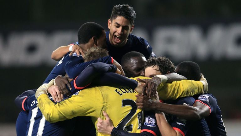 Ayoze Perez celebrates with team-mates after scoring Newcastle's winner against Tottenham