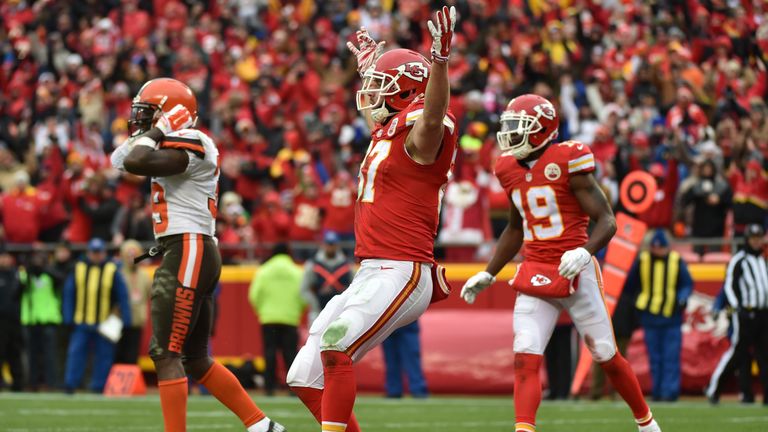 Kansas City Chiefs Star Travis Kelce Signs With CAA – The Hollywood Reporter