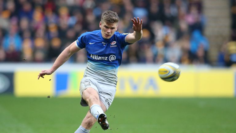 Owen Farrell of Saracens kicks a penalty 