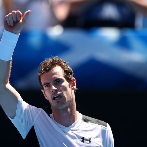 Murray eases through