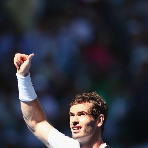 Murray sweeps aside Groth