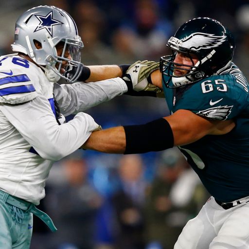 Johnson signs new Eagles deal