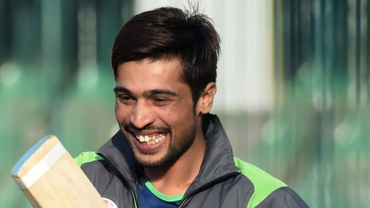 Pakistani cricketer Mohammad Amir participate in a practice session for the Pakistan Super League (PSL) in Lahore on December 26, 2015