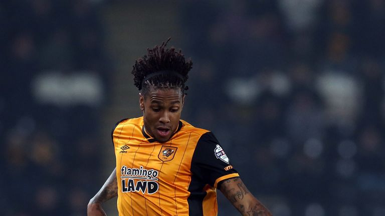 HULL, ENGLAND - OCTOBER 27:  Abel Hernandez of Hull City in action during the Capital One Cup Fourth Round match between Hull City and Leicester City at KC