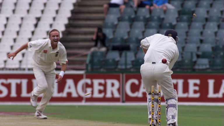 Allan Donald v Mike Atherton