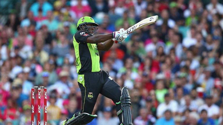  Andre Russell of the Thunder bats during the Big Bash League match between the Sydney Sixers and the Sydney Thunder