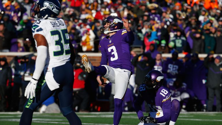 MINNEAPOLIS, MN - JANUARY 10:  Blair Walsh #3 of the Minnesota Vikings misses a 27-yard field goal in the fourth quarter against the Seattle Seahawks durin