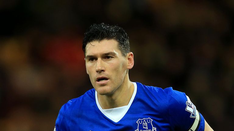Gareth Barry during the Premier League match between Norwich City and Everton at Carrow Road
