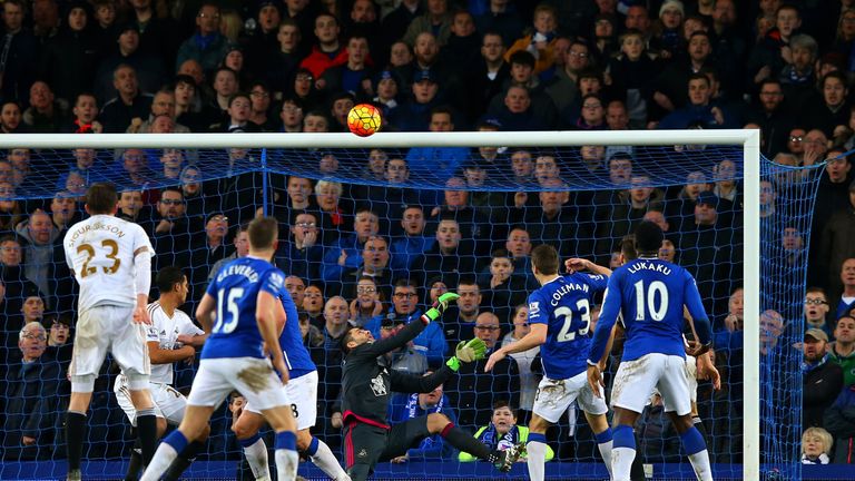 Seamus Coleman of Everton hits a late attempt over the bar