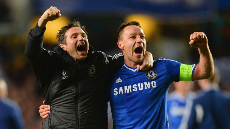 Chelsea's treatment of Frank Lampard (L) and terry shows a lack of respect, according to Redknapp