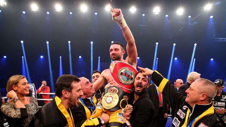 OFFENBURG, GERMANY - JANUARY 09:  Giovanni De Carolis of Italy celebrate victory after defeating Vincent Feigenbutz of Germany 