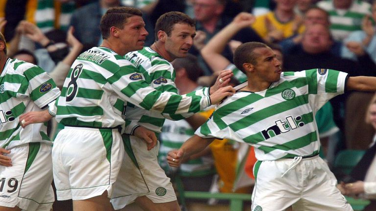 Henrik Larsson (right) and Chris Sutton (sercond right) celebrate Celtic goal against Rangers
