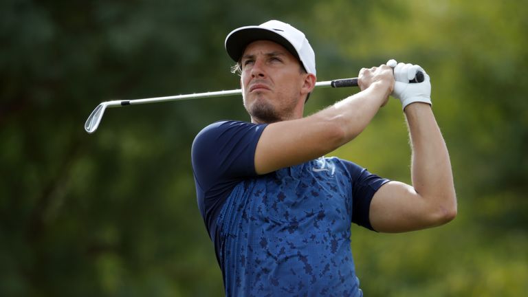 LA QUINTA, CA - JANUARY 23:  Jamie Lovemark plays his tee shot on the sixth hole during the third round of the CareerBuilder Challenge