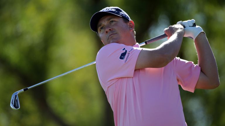 Jason Dufner plays his tee shot on the sixth hole during the final round of the CareerBuilder Challenge