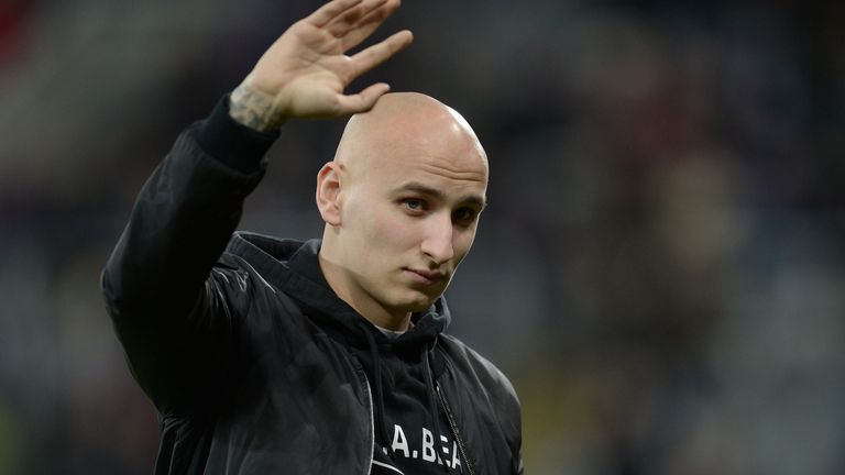 Newcastle's new signing Jonjo Shelvey is introduced to the crowd