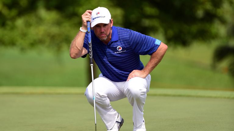 Lee Westwood stormed to a 7&6 win over Nicholas Fung to claim his third point of the contest