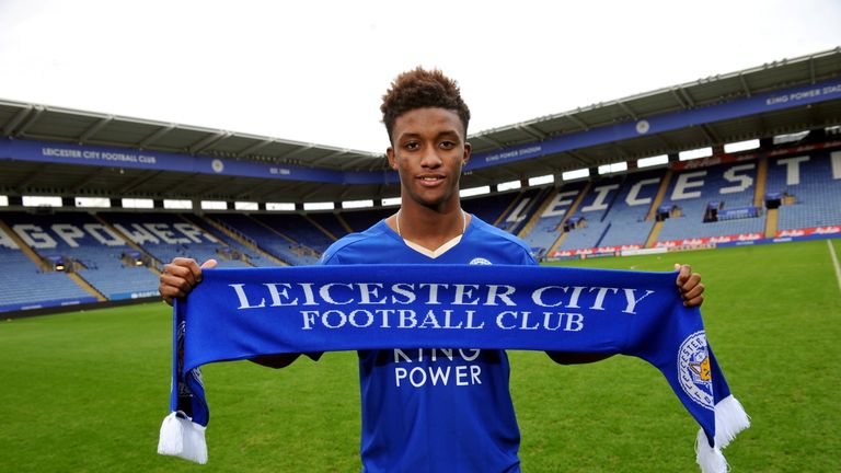  Leicester City unveil new signing Demarai Gray 