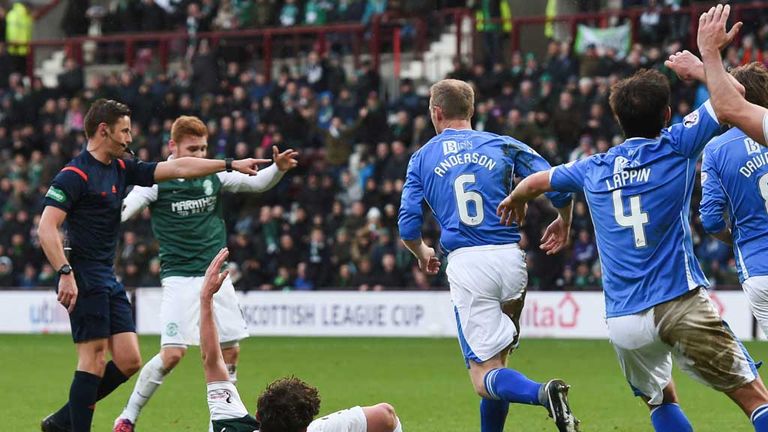 Liam Henderson, Hibs v St Johnstone penalty