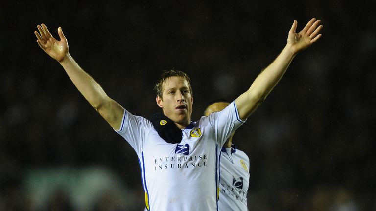 Former Leeds United striker Luciano Becchio has signed for Rotherham