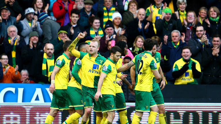 Steven Naismith (third left) celebrates with team-mates after putting Norwich 2-1 up