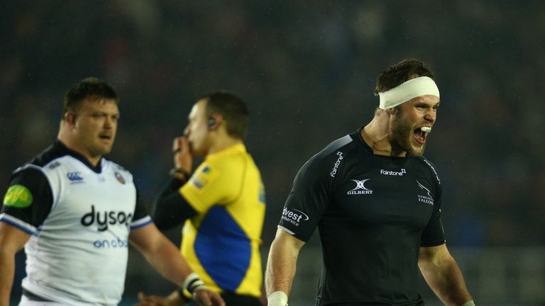 Bath lost 19-14 to Newcastle Falcons in their first outing of 2016