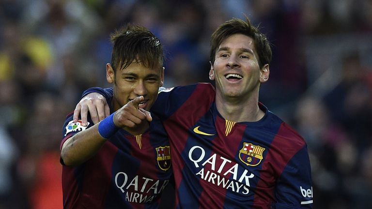 Barcelona's Brazilian forward Neymar (L) and Barcelona's Argentinian forward Lionel Messi (R) 