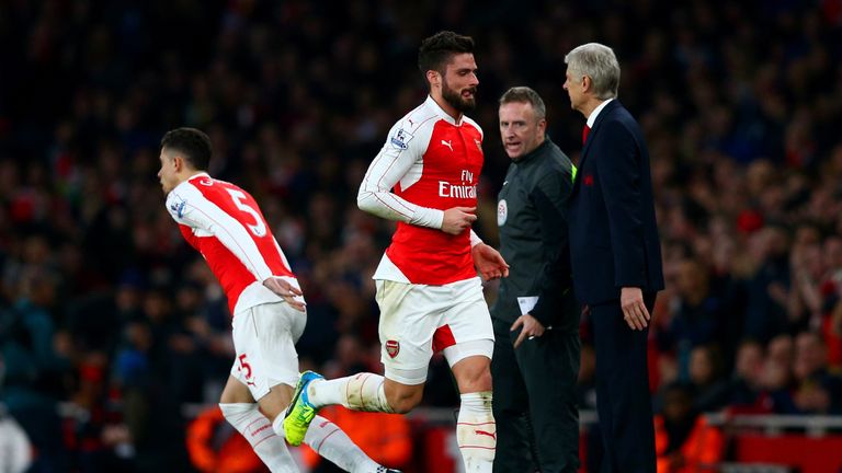 Olivier Giroud was taken off on 22 minutes against Chelsea