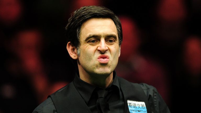 LONDON, ENGLAND - JANUARY 12:  Ronnie O'Sullivan of England reacts during his round one match against Mark Williams of Wales during Day Three of The Dafabe