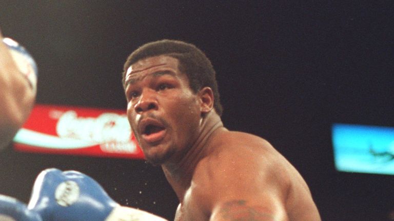 17 JUN 1995:  BOXER RIDDICK BOWE OF THE USA IN ACTION AGAINST JORGE LUIS GONZALEZ AT THE MGM GRAND GARDEN IN LAS VEGAS, NEVADA.  BOWE WON THE FIGHT BY KNOC