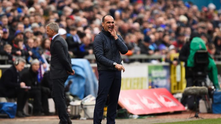 Roberto Martinez looks on during Everton's 3-0 win at Carlisle in the FA Cup
