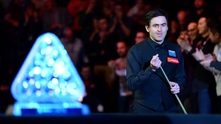 Ronnie O'Sullivan matched Stephen Hendry in claiming his sixth Masters title