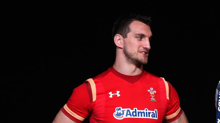 LONDON, ENGLAND - JANUARY 27:  Sam Warburton, captain of Wales and head coach Warren Gatland pose with the trophy during the RBS Six Nations launch at The 