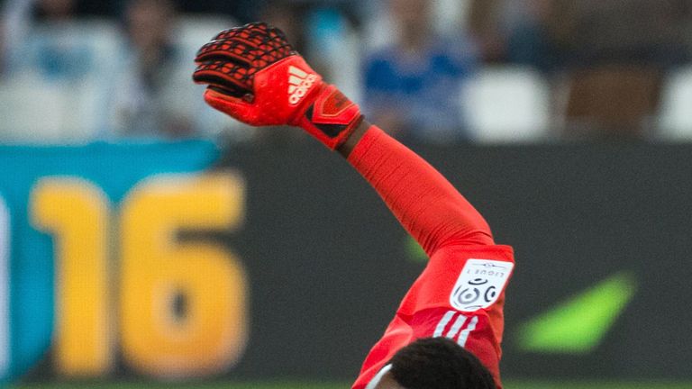 Marseille's French goalkeeper Steve Mandanda tries to catch the ball during the French L1 football match Olympique de Marseille vs Nice