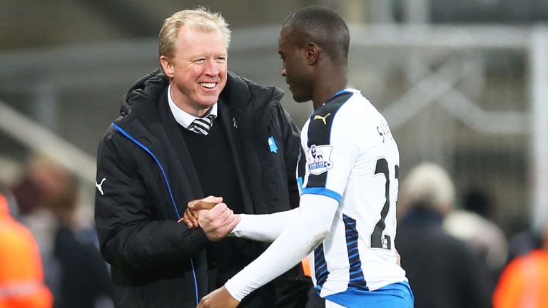 Newcastle boss Steve McClaren congratulates Henri Saivet at full-time following his debut