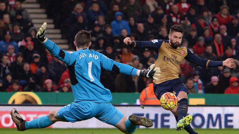 Jack Butland saves from Olivier Giroud, Stoke City v Arsenal, Premier League