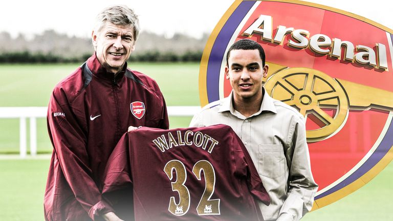 LONDON - JANUARY 20: Arsenal Manager Arsene Wenger and new signing Theo Walcott, 16, pose for the media at the Arsenal training ground on January 20, 2006 
