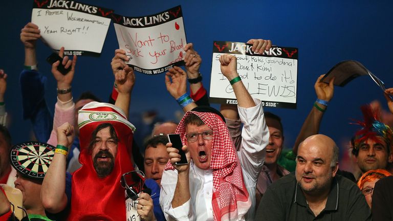 Fans await the start of the Auckland Darts Masters at The Trusts Arena on August 30, 2015 in Auckland, New Zealand.  (Ph