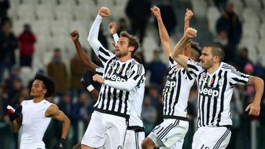Juventus kept pace with Serie A leaders Napoli with victory over Genoa